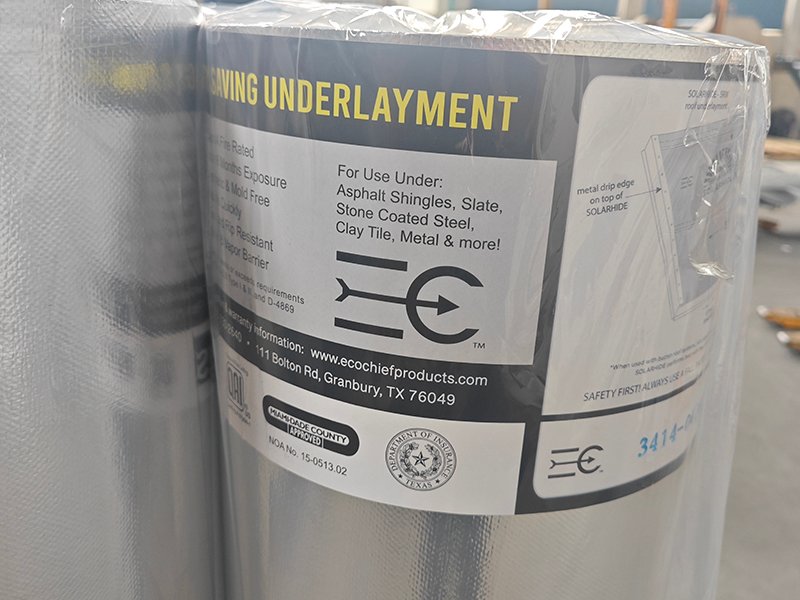 Vapour permeable underlay